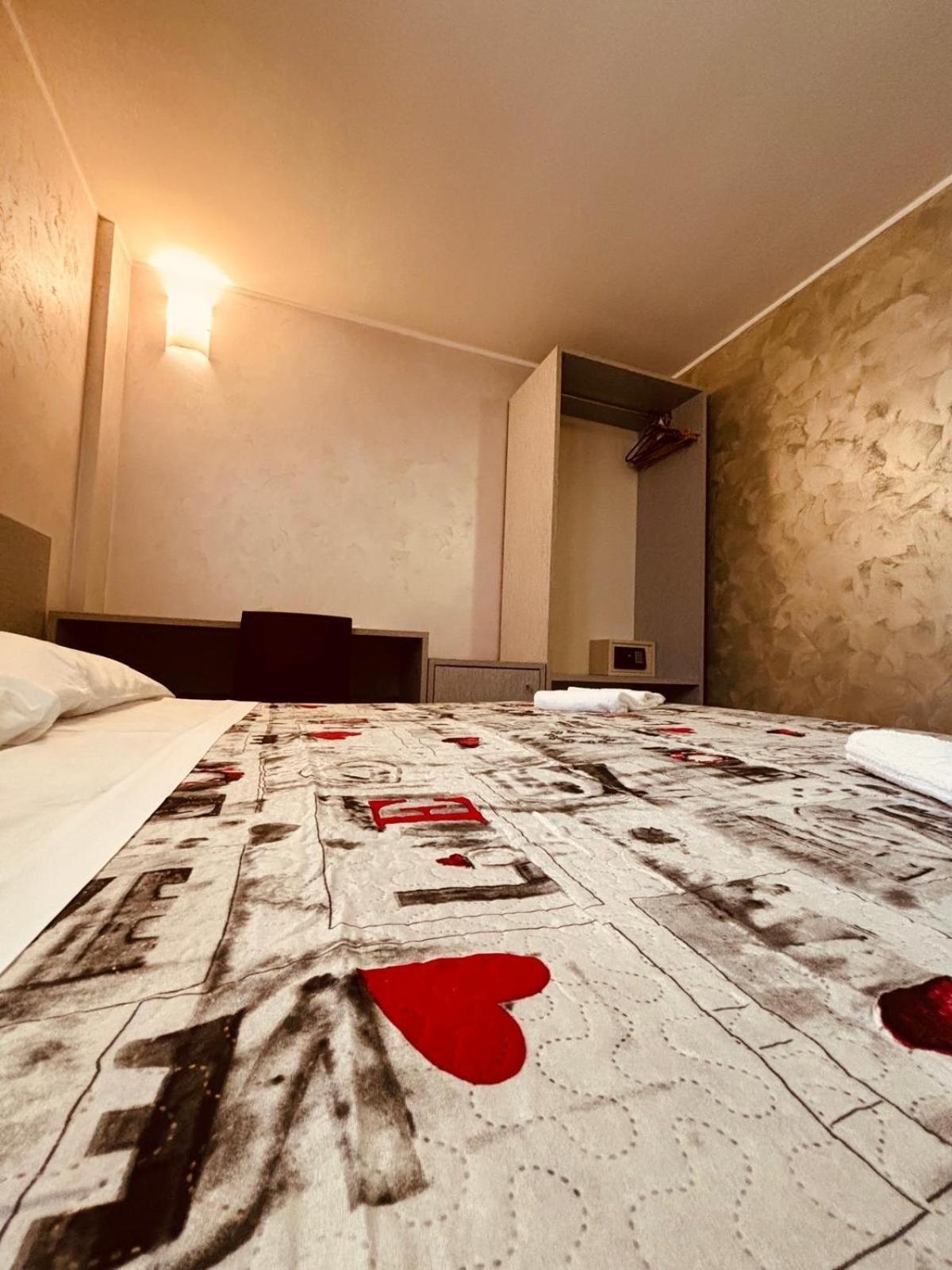 Affittacamere Monti Porto Cesareo Ngoại thất bức ảnh